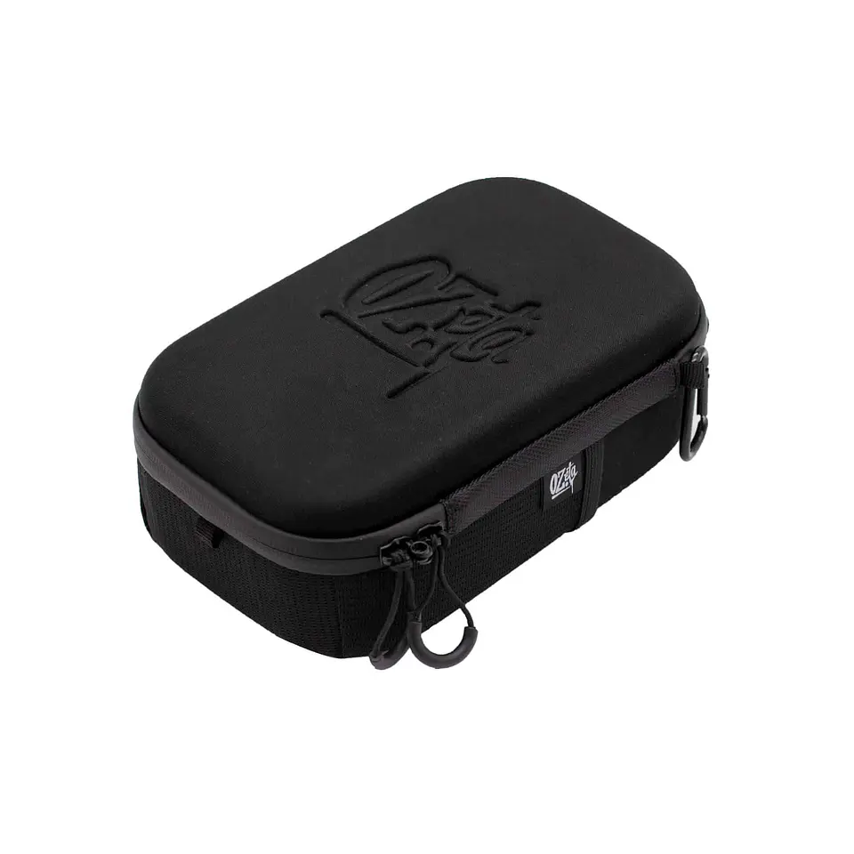 CASE XL LOGO GRANDE NEGRO-OZETA 3