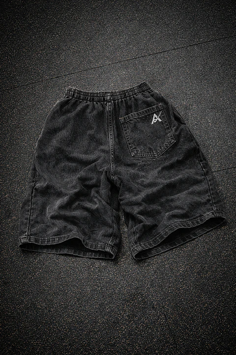 SHORT BLACK EDITION 