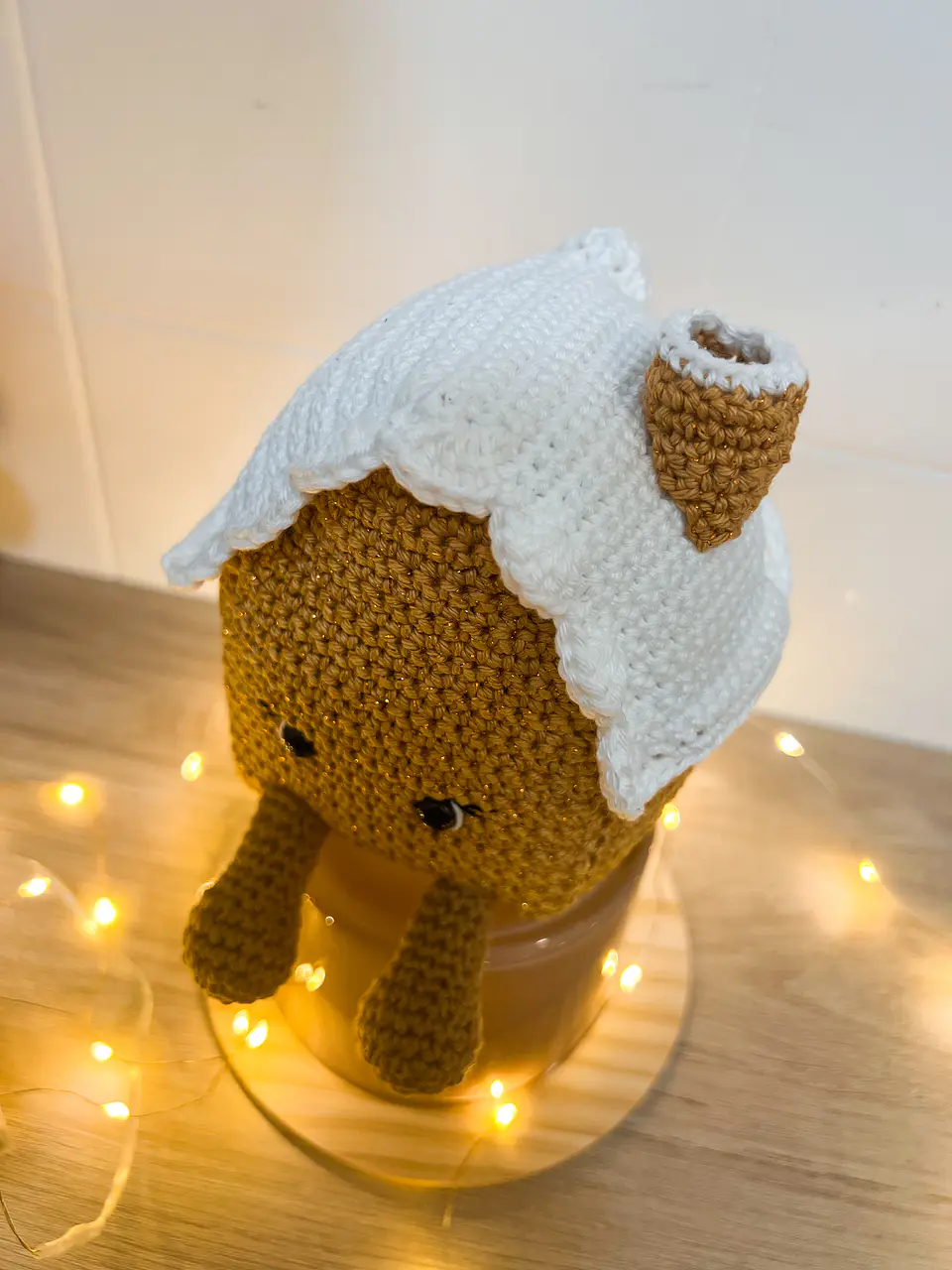 Gigi - Gingerbread House Amigurumi 9
