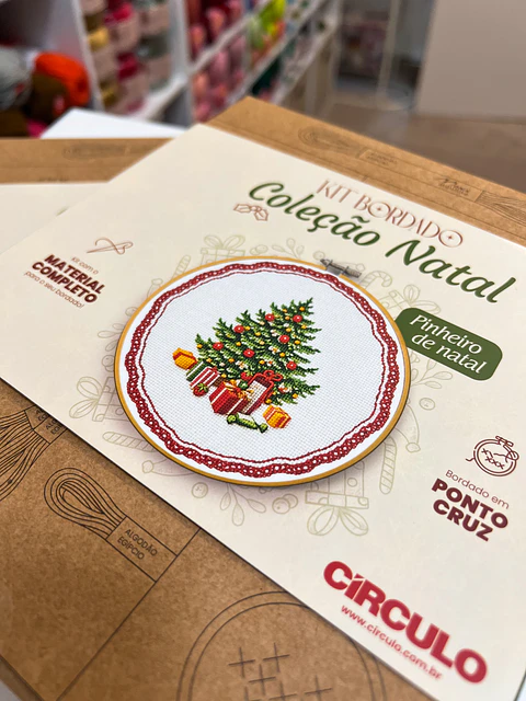Kit de Bordado – Pinheiro de Natal