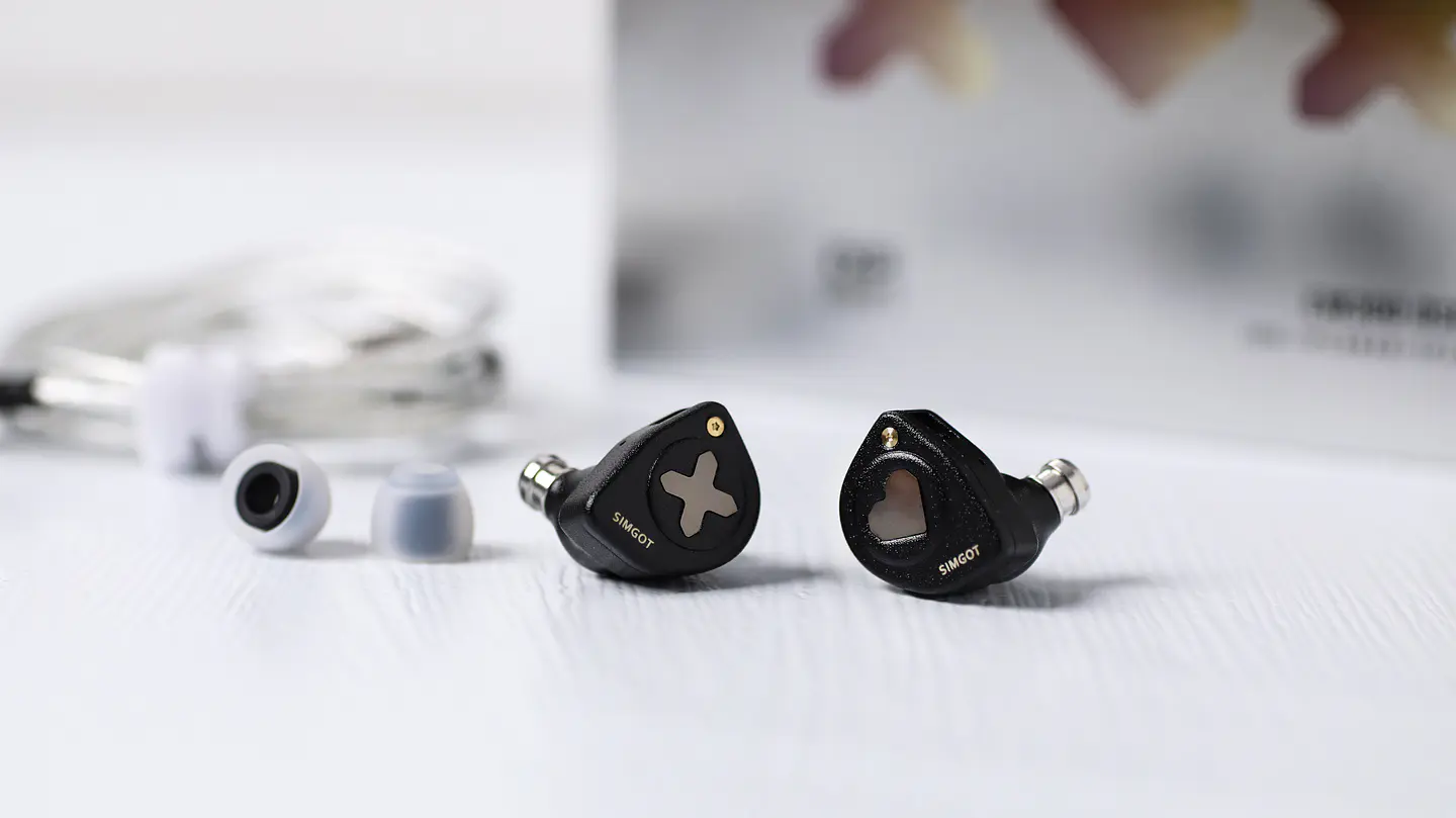 Simgot EW300 DSP — Cable USB-C 10