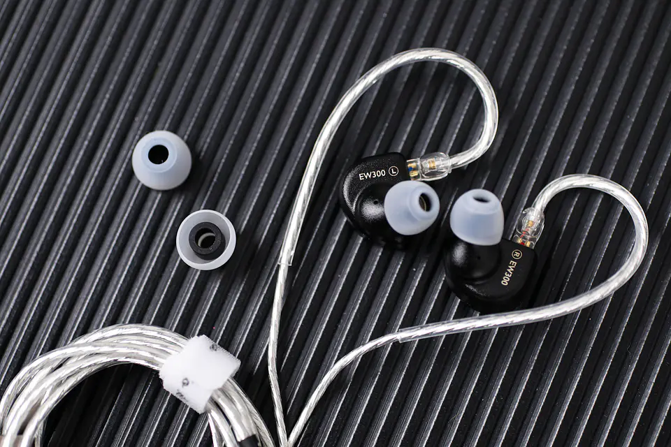 Simgot EW300 DSP — Cable USB-C 16