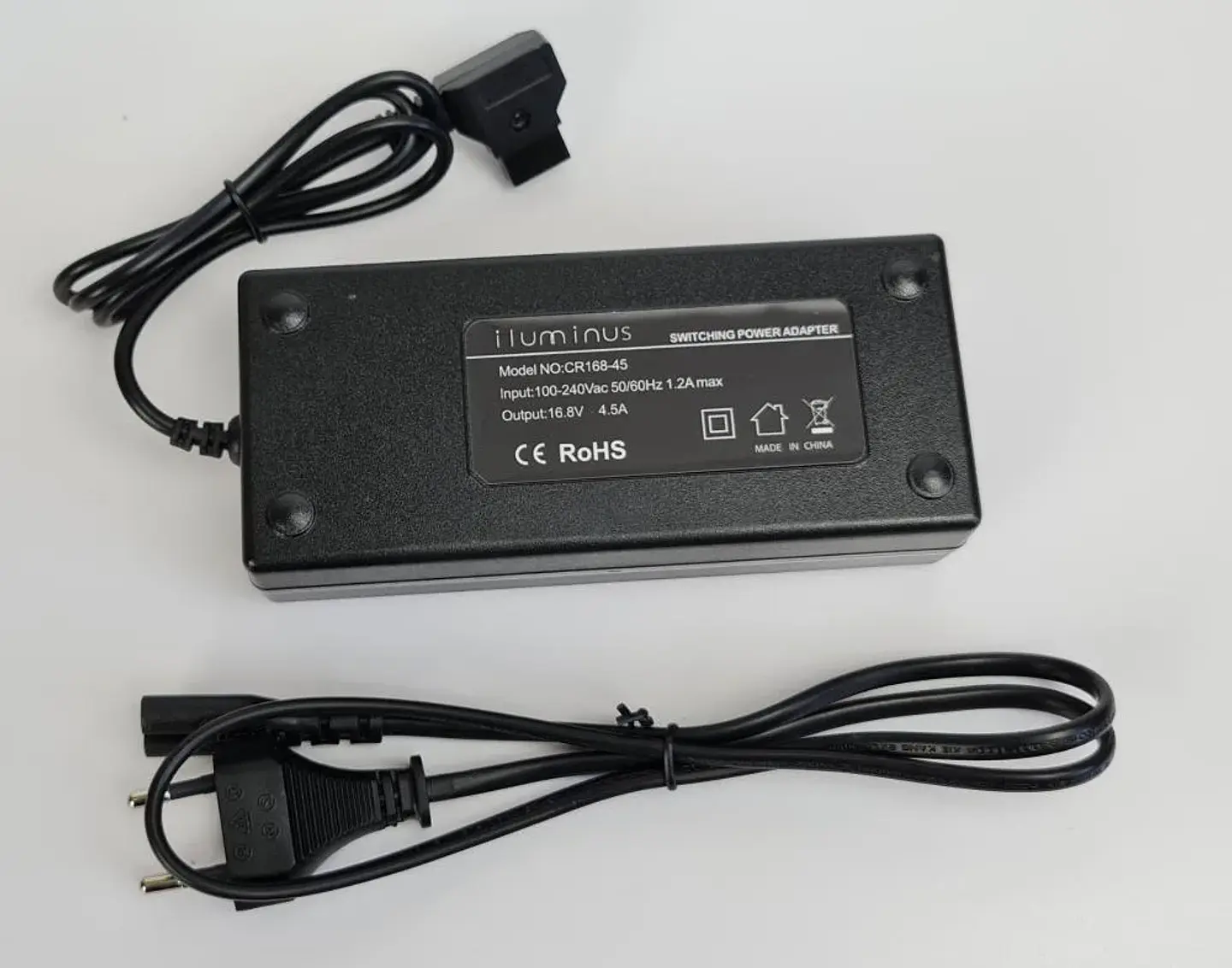 Iluminus Cargador V-mount tipo D-Tap 1