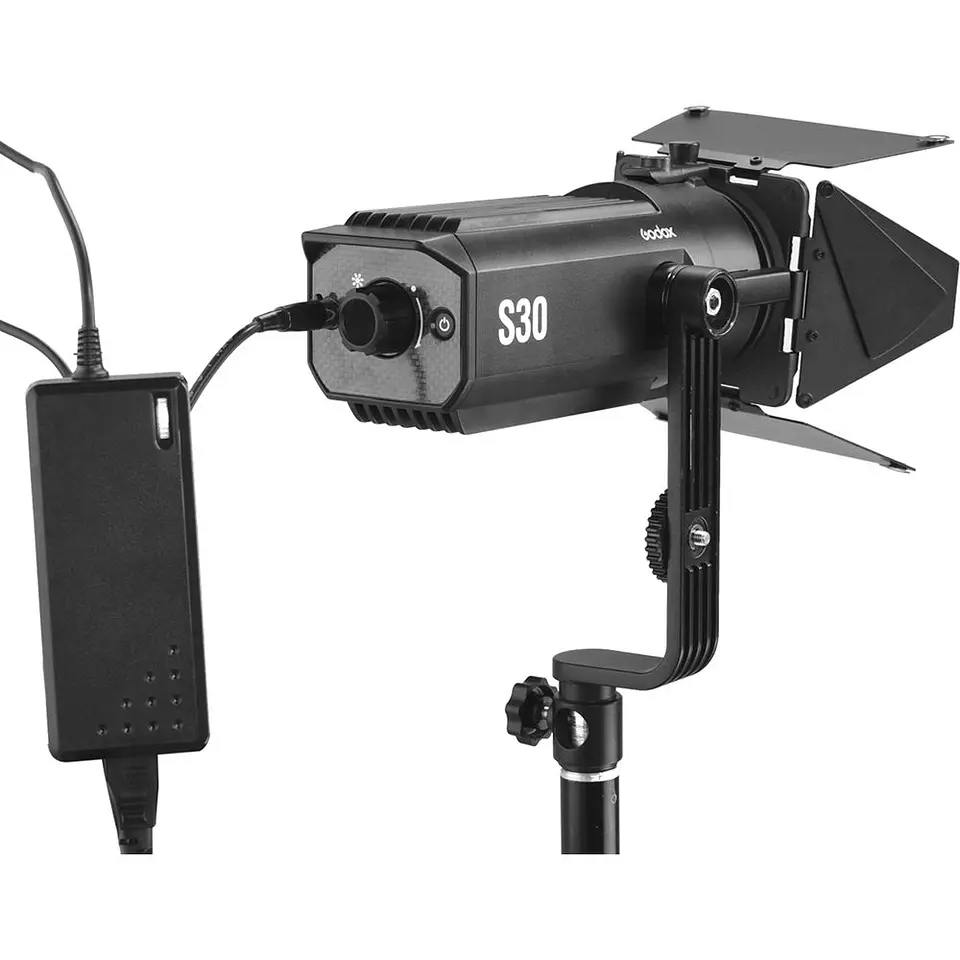 Godox S30 x 3 Maleta de 3 Luces Led Enfocable Con Accesorios S30-D 12