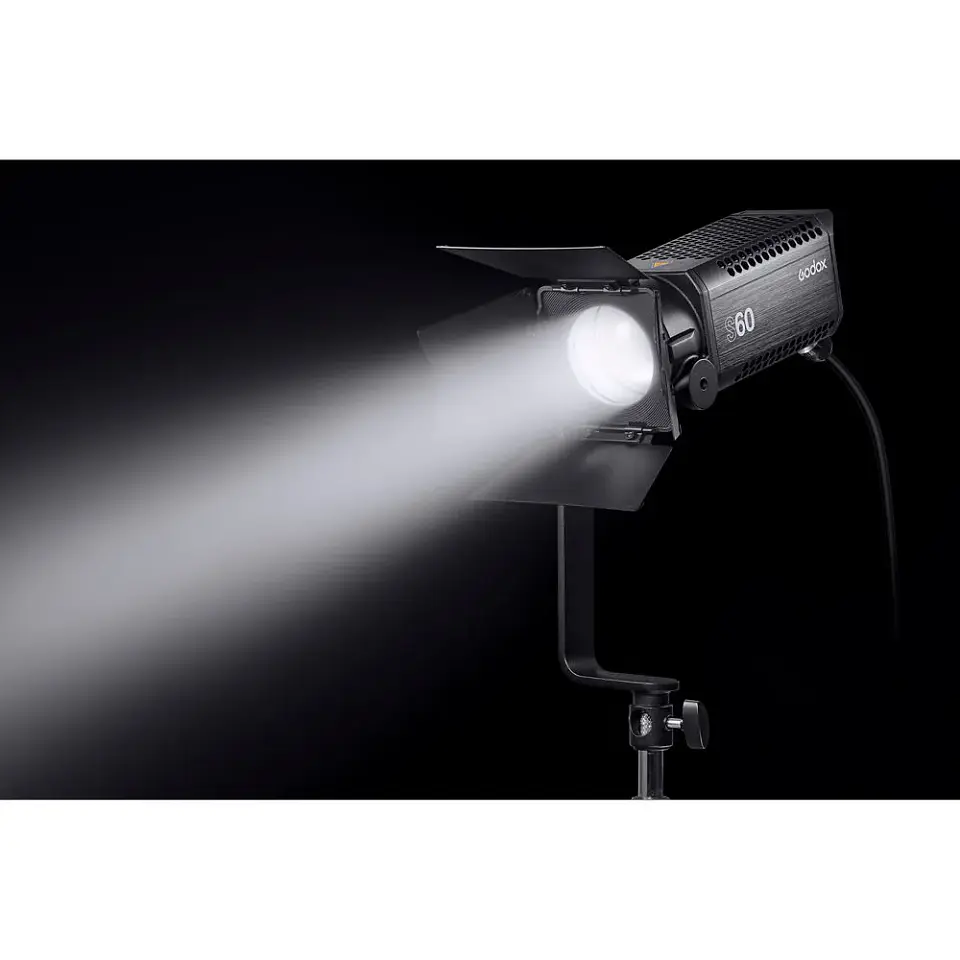 Godox S60 Cañon Led Con Control de Enfoque Para Concentrar Luz Más Potente! 11