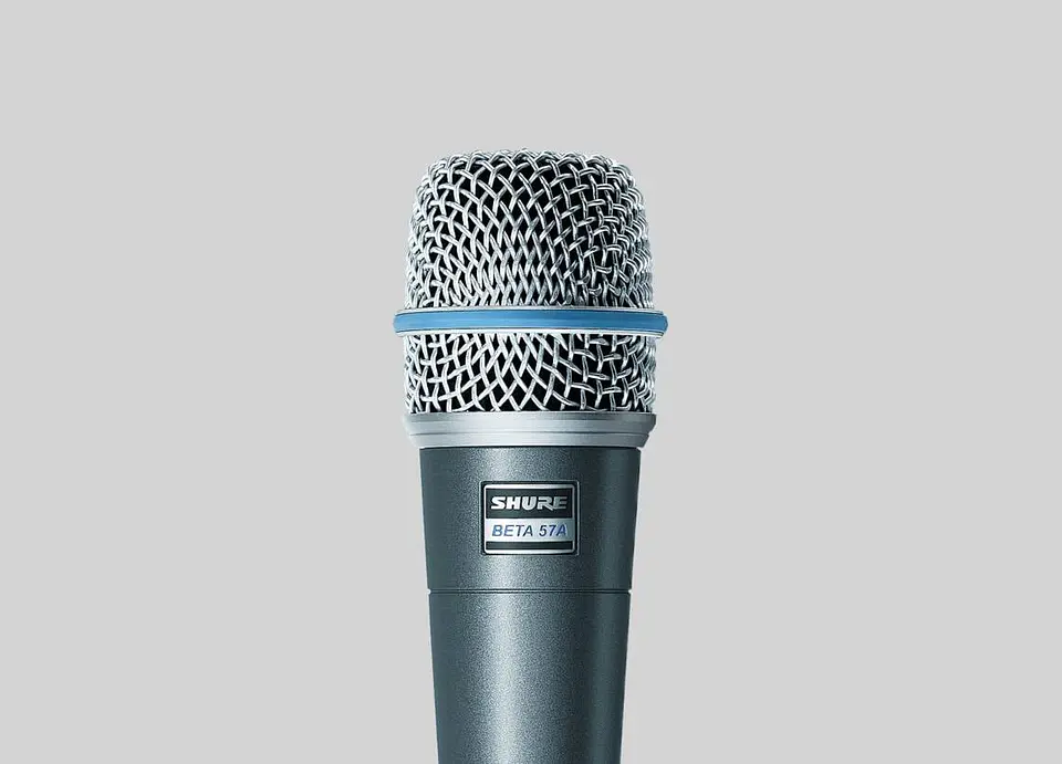 Shure BETA 57A · Micrófono 1