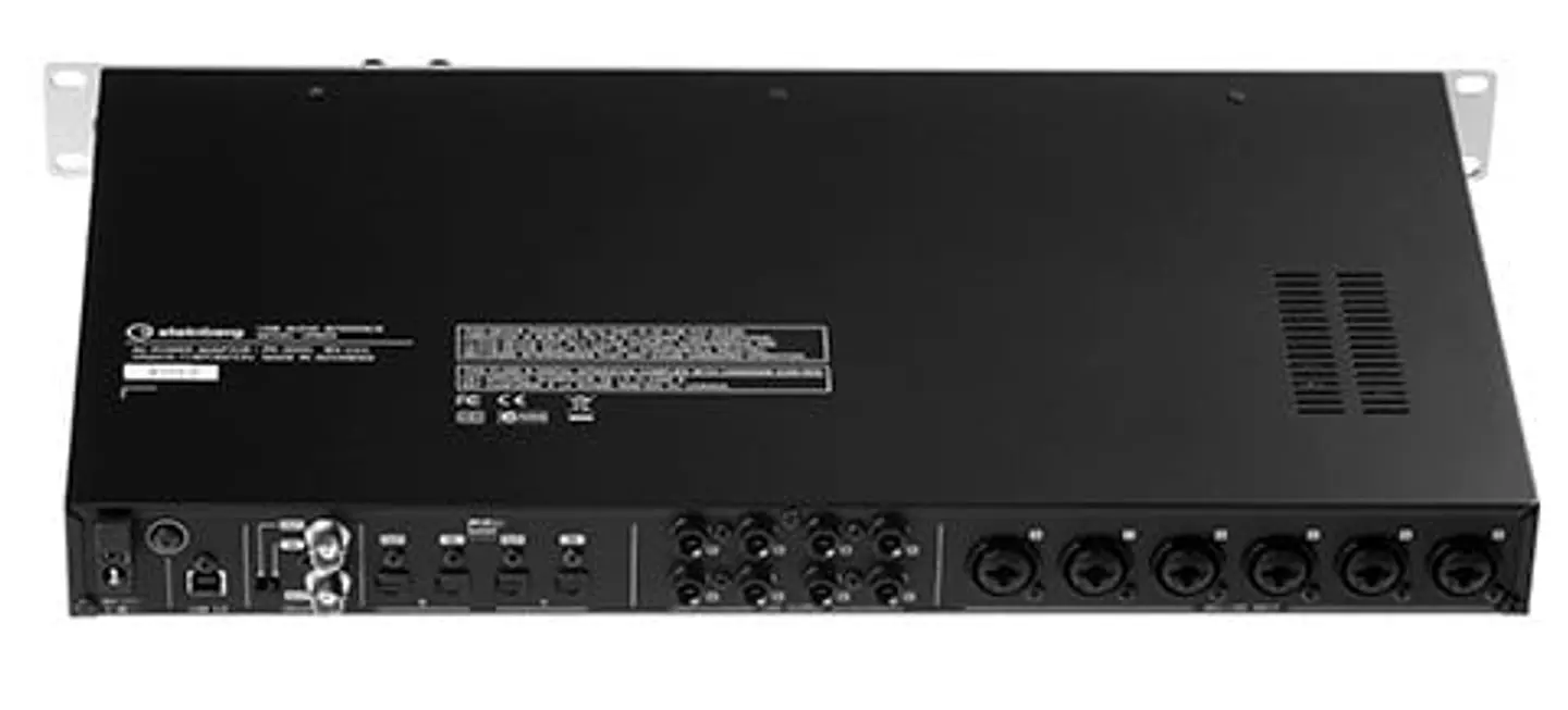 Interfaz de audio USB 24x24  UR824 - Steinberg 2