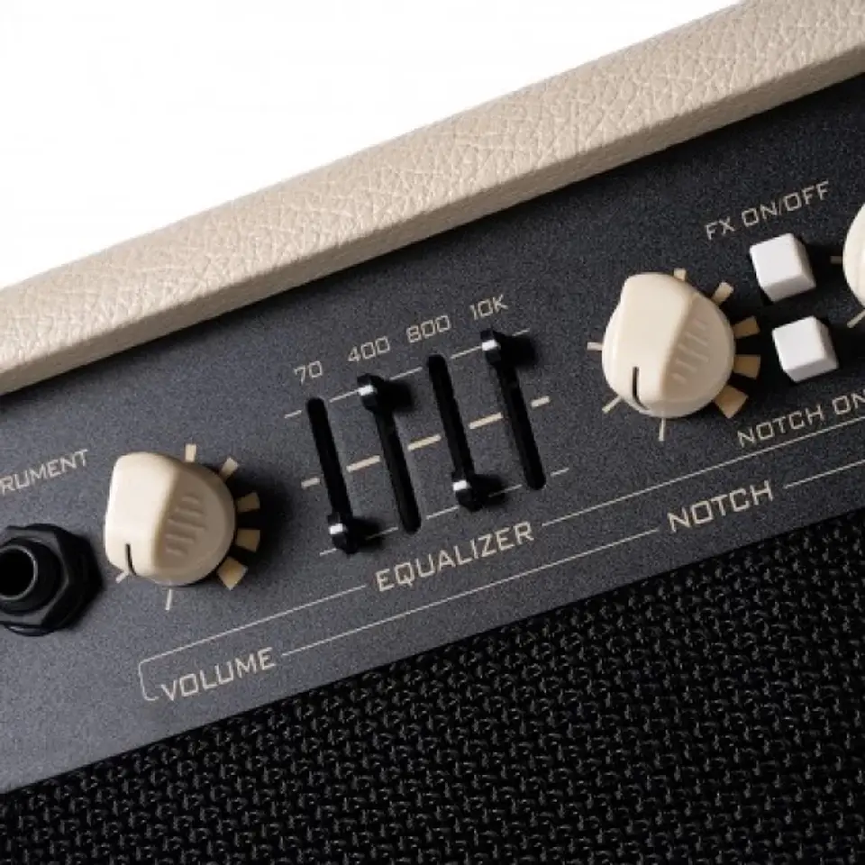 Amplificador Cort AF30 de 30 Watts para Guitarra 4