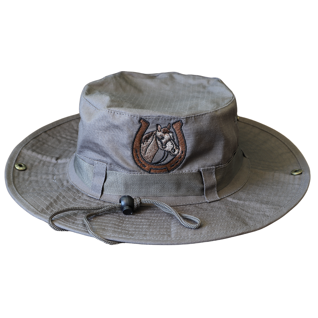 Gorro de Pescador bordado con Caballo en Herradura  1