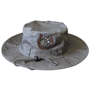 Gorro de Pescador bordado con Caballo en Herradura 