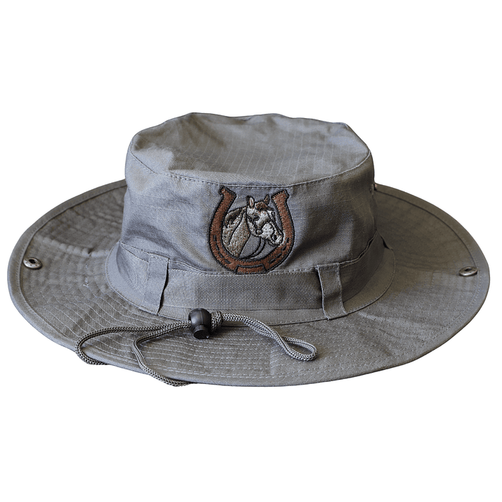 Gorro de Pescador bordado con Caballo en Herradura  1