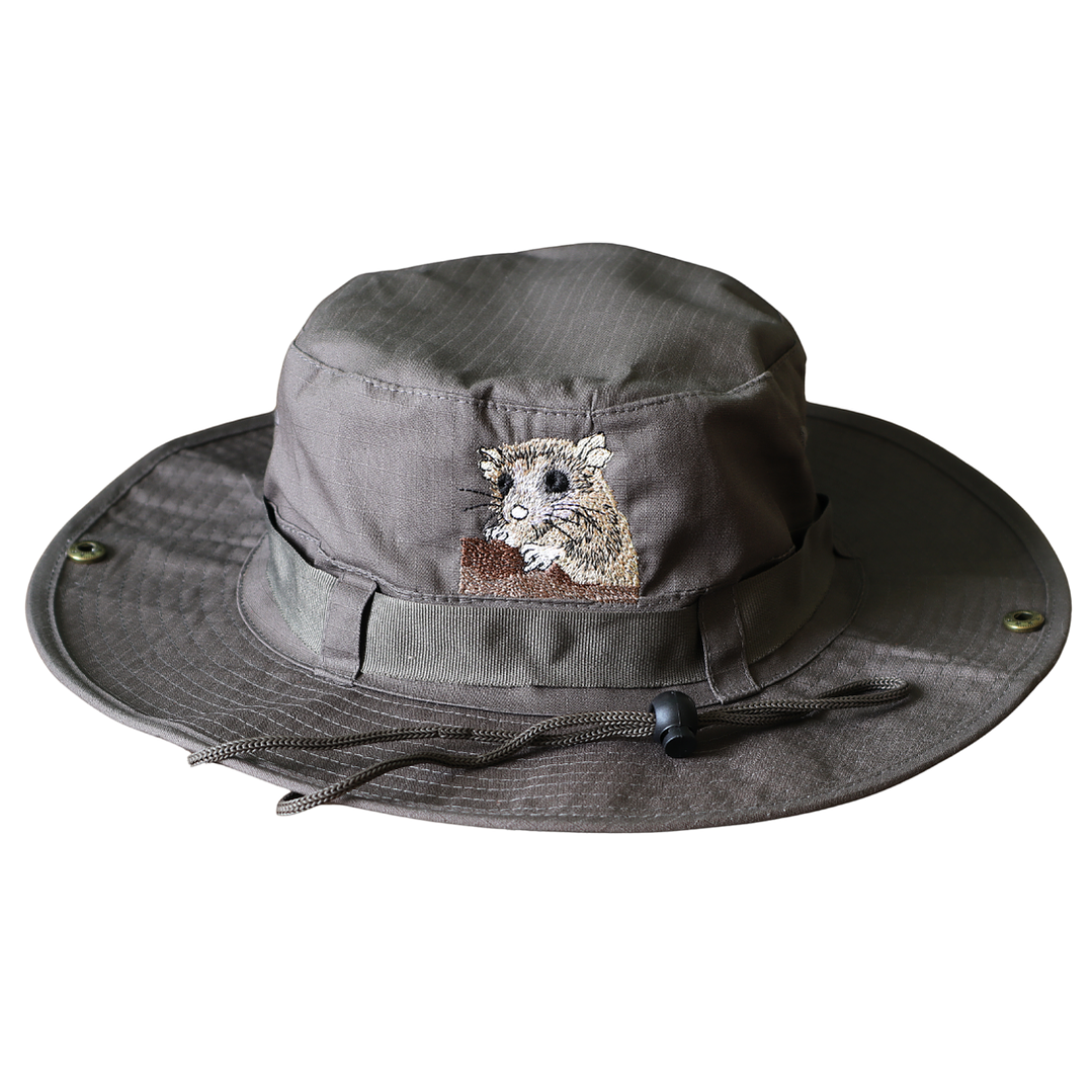 Gorro de Pescador bordado con Monito del Monte  1