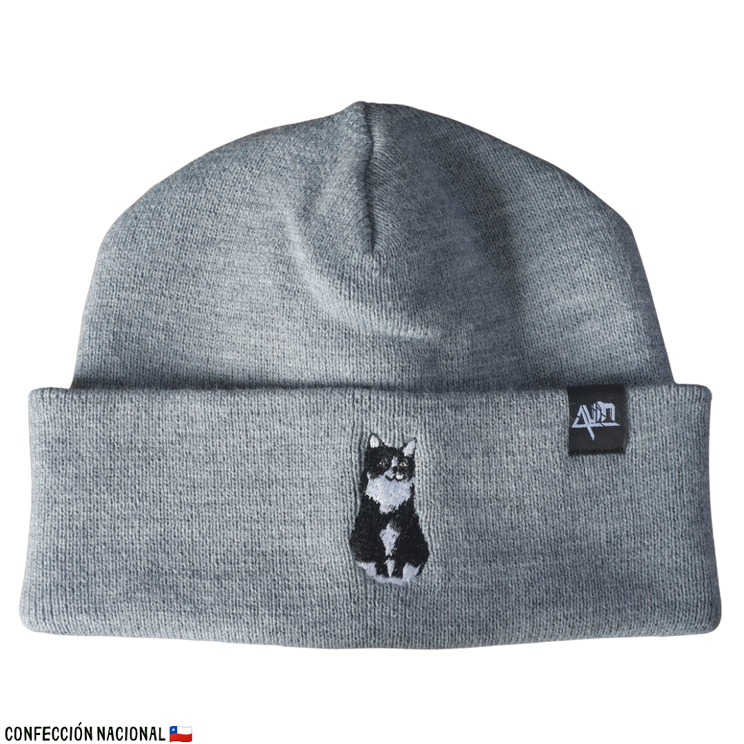 Gorro bordado con Gato Tuxedo  1