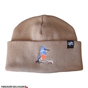 Gorro bordado con Martín pescador 
