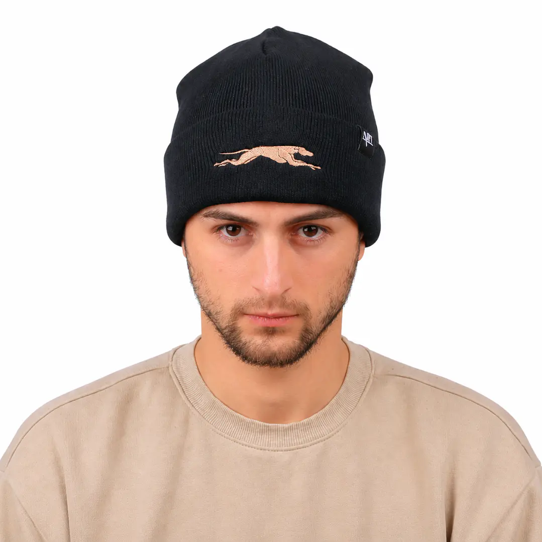 Gorro Bordado con perro Galgo 1