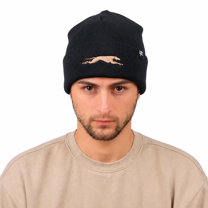 Gorro Bordado con perro Galgo 1