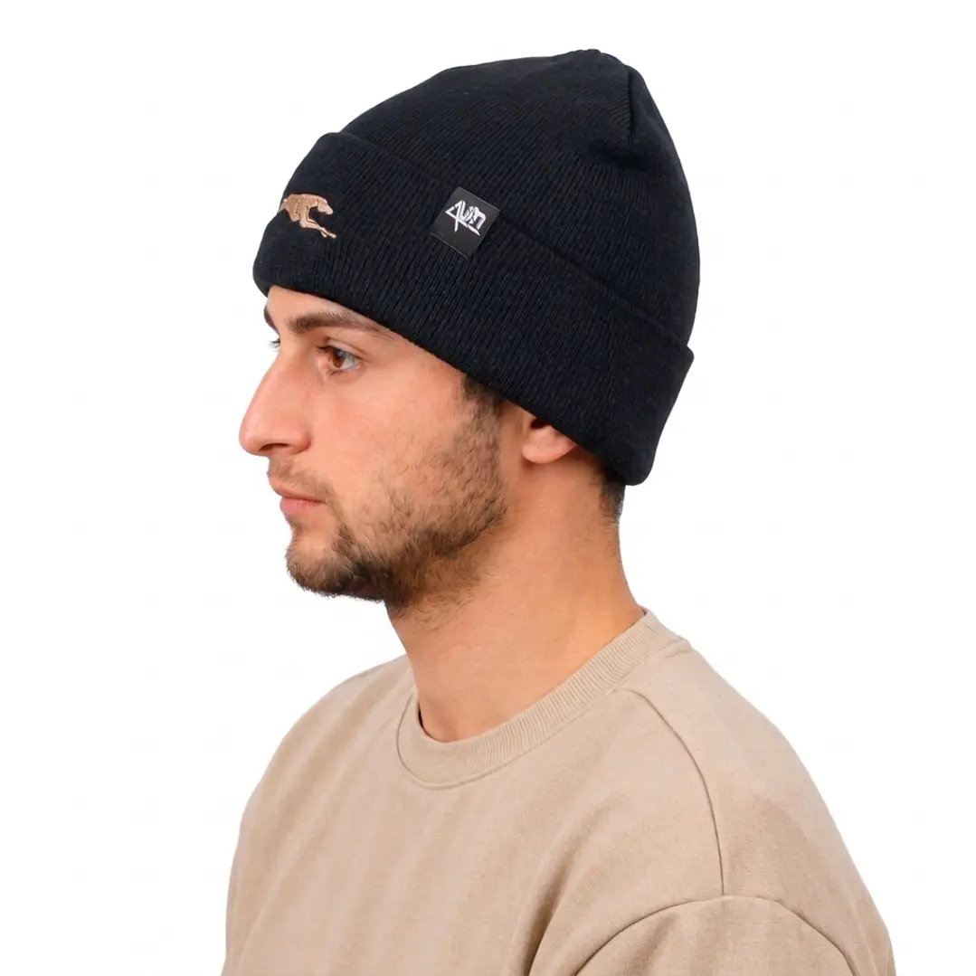 Gorro Bordado con perro Galgo 3