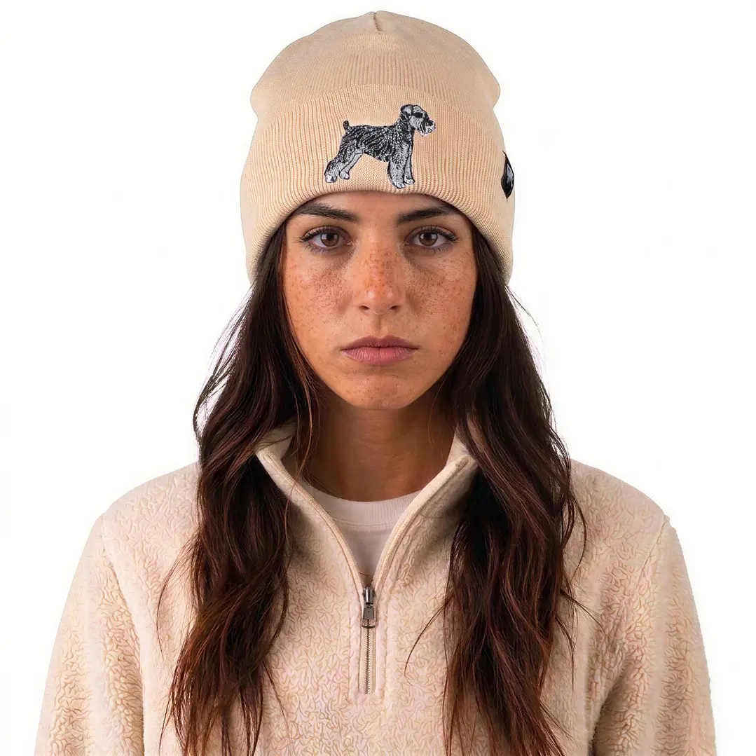Gorro bordado con perro Schnauzer  1