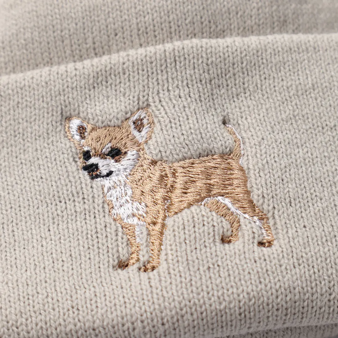 Gorro bordado con perro Chihuahua  4
