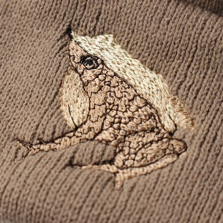 Gorro bordado con Ranita de Darwin  4