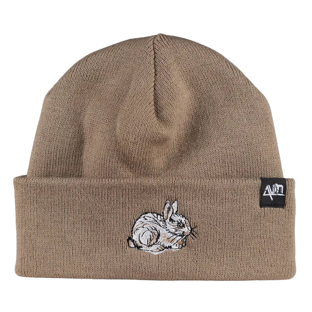 Gorro bordado con Conejo 1