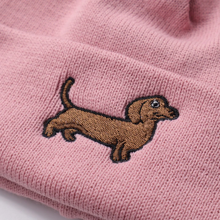 Gorro bordado con perro salchicha dachshund  10