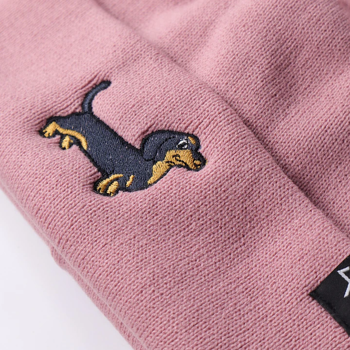 Gorro bordado con perro salchicha Dachshund  5