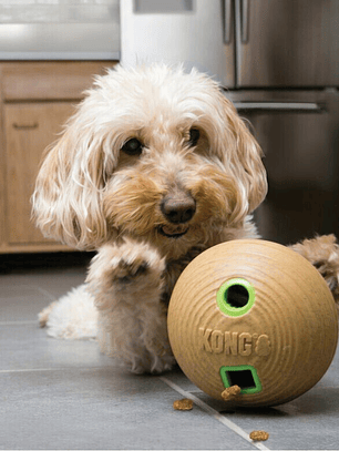 KONG Bamboo Pelota Portagolosinas para perros