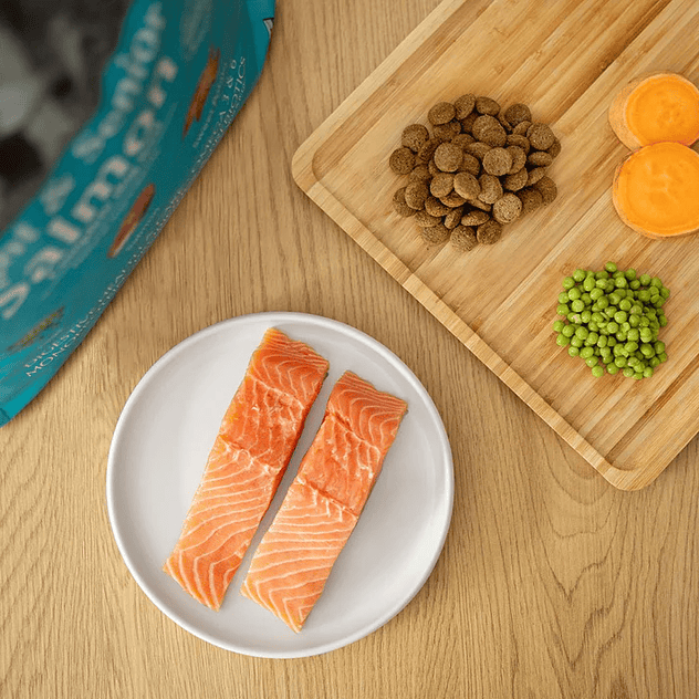 Pienso Natural de Salmón para Perros Light & Senior 2