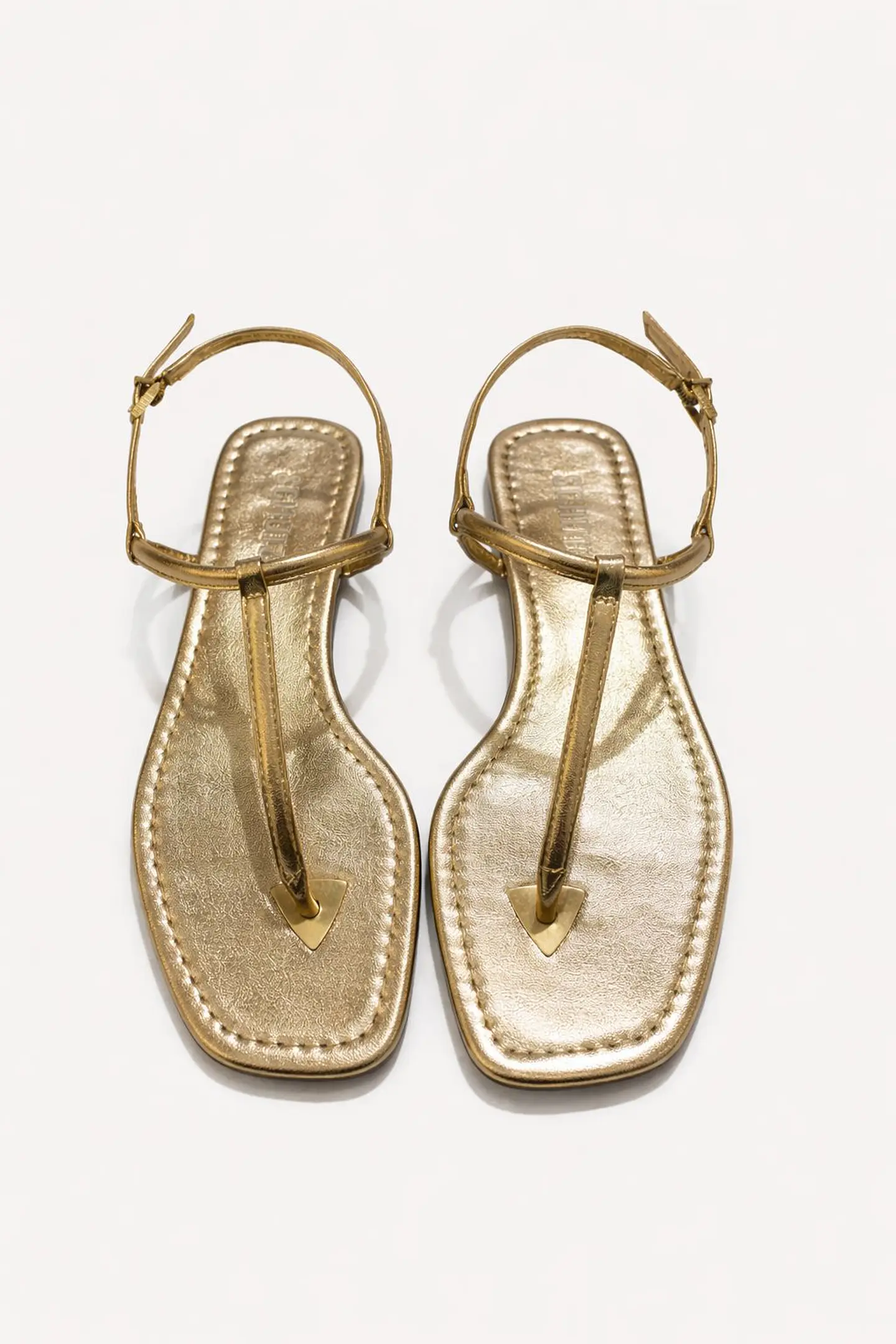 Sandalia Rasteira Schutz Dourada 1