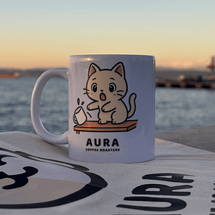 Taza Diseño Gato Derramando Café, 300ml - Aura Coffee Roasters