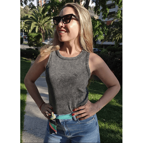 Polera Basica Jacinta GRIS y ROJO