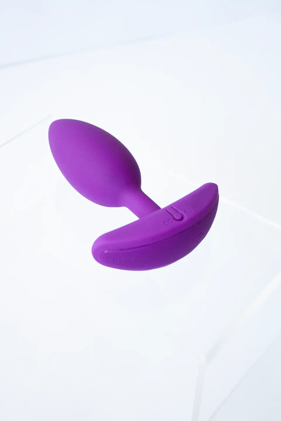 Plug Anal Vibrador Alma Cosmos Morado 2