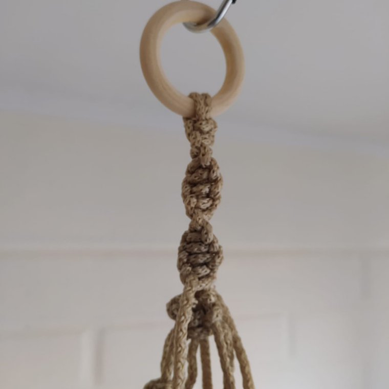 Taller de macramé - Colgante capullo de mariposa 8