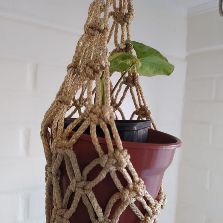 Taller de macramé - Colgante capullo de mariposa 3