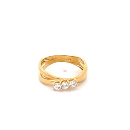 Anillo De Oro Amarillo 18K Cruzado Tresillo Con Piedras Incoloras 