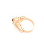 Anillo de Oro Rosado 18K Flor con Piedra Fucsia