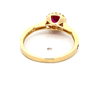 Anillo de Oro Amarillo 18K Halo Cintillo con 1 Piedra Fucsia y Micropiedras Incoloras