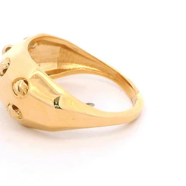 Anillo de Oro Amarillo 18K Bombé con Diseño Diamantado en Rombos