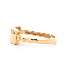 Anillo De Oro Amarillo 18K Rectangular Con Micropiedras Incoloras