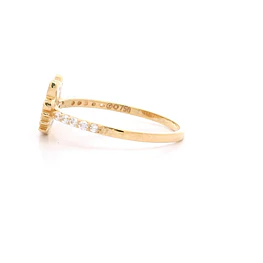 Anillo De Oro Amarillo 18K Rostro De Gato Con Micropiedras Incoloras Y 2 Micropiedras Fucsias