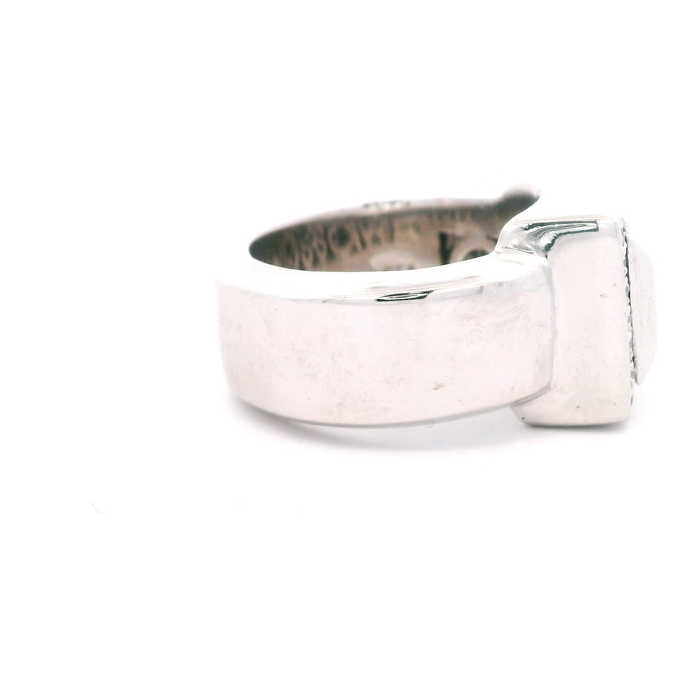 Anillo Sello de Oro Blanco 18K Rodinado con 28 Diamantes Naturale