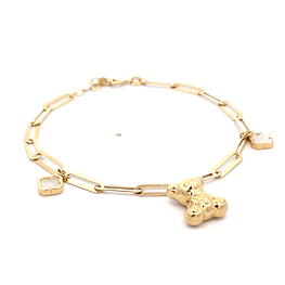 Pulsera de Oro Amarillo 18K Limada 1x1 con Tres Colgantes y Piedra Incolora