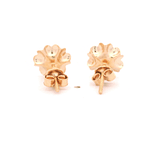 Aros de Oro Amarillo 18K Flor con Pistilos 1perla y Cierre Mariposa