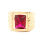 Anillo de Oro Amarillo 14K Sello Rectangular con 1 Piedra Fucsia