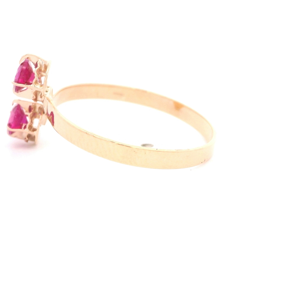 Anillo de Oro Amarillo 18K con Piedra Fucsia
