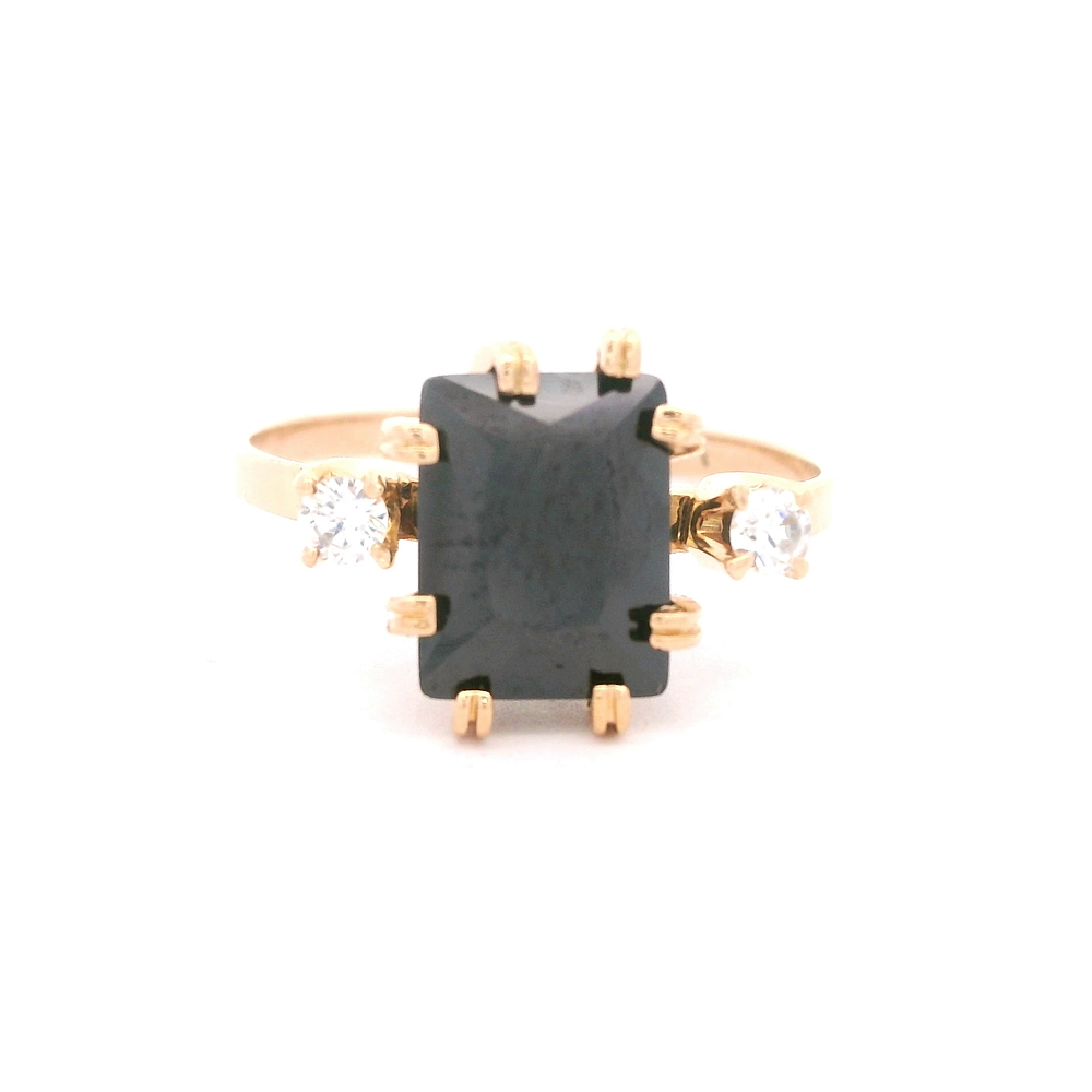 Anillo de Oro Amarillo 18K con Diamante