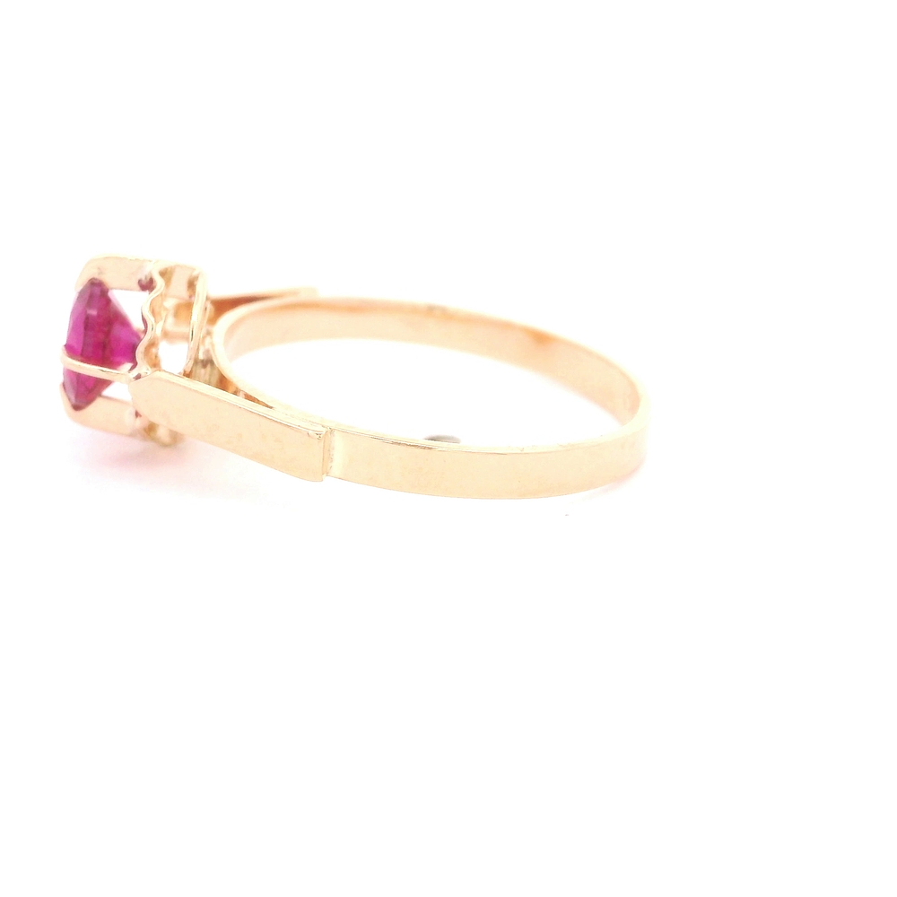 Anillo de Oro Amarillo 18K Circular con Piedra Fucsia