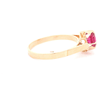 Anillo de Oro Amarillo 18K Circular con Piedra Fucsia