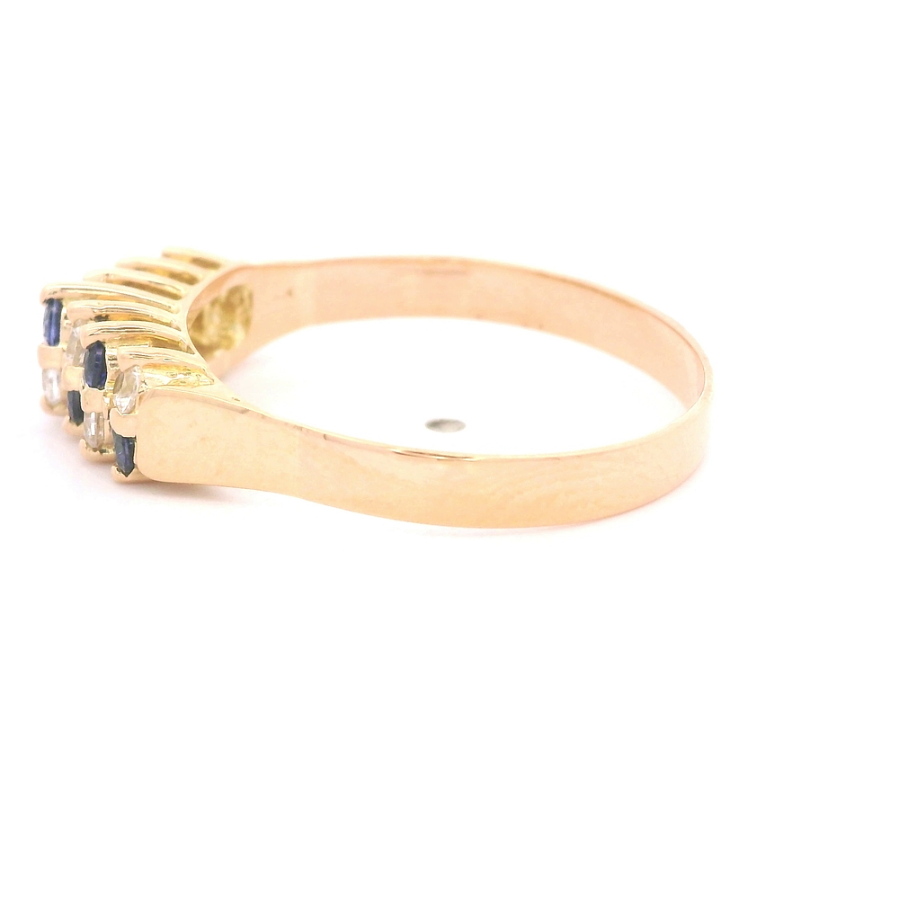 Anillo de Oro Amarillo 18K Cintillo con Diamante